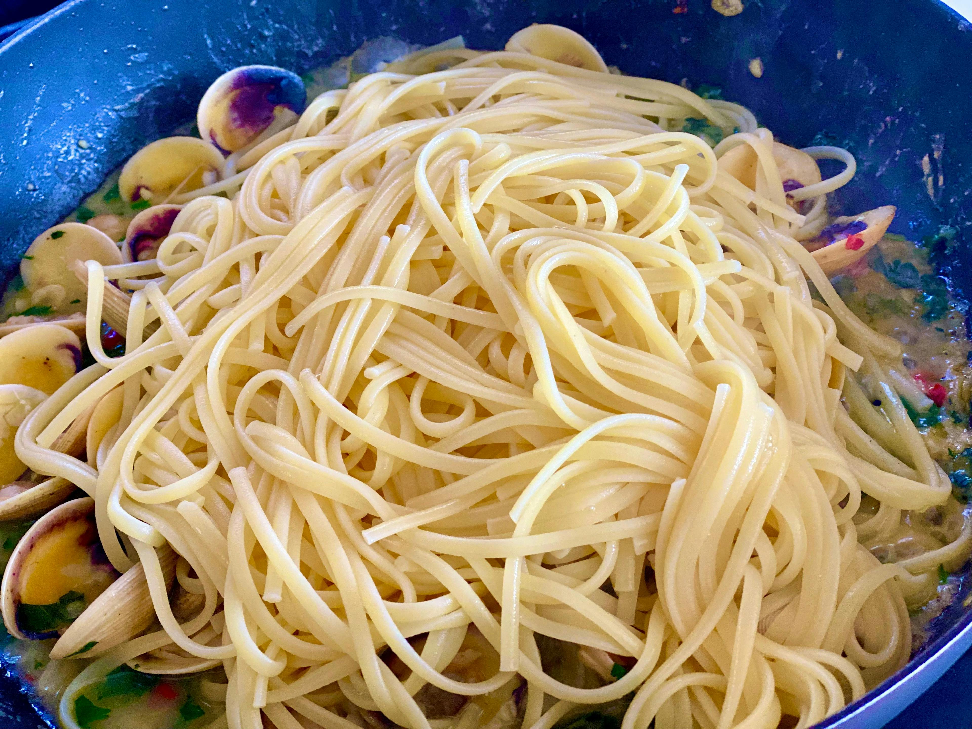 pasta on top of the vongole mixture